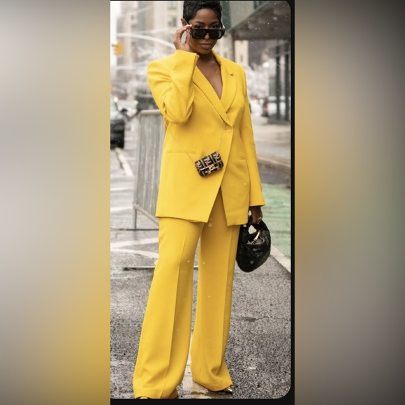 Zara Yellow Blazer in Large - Picture 5 of 5